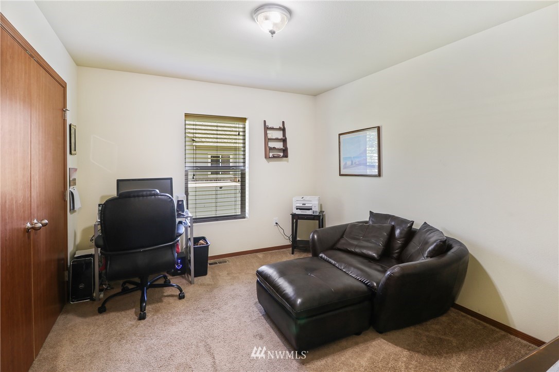407 Raintree Loop Court Southeast Rainier, WA 98576 - Photo 17 of 38 Gallery Image 17