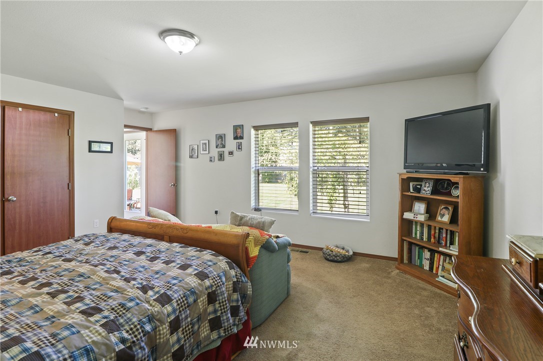 407 Raintree Loop Court Southeast Rainier, WA 98576 - Photo 22 of 38 Gallery Image 22