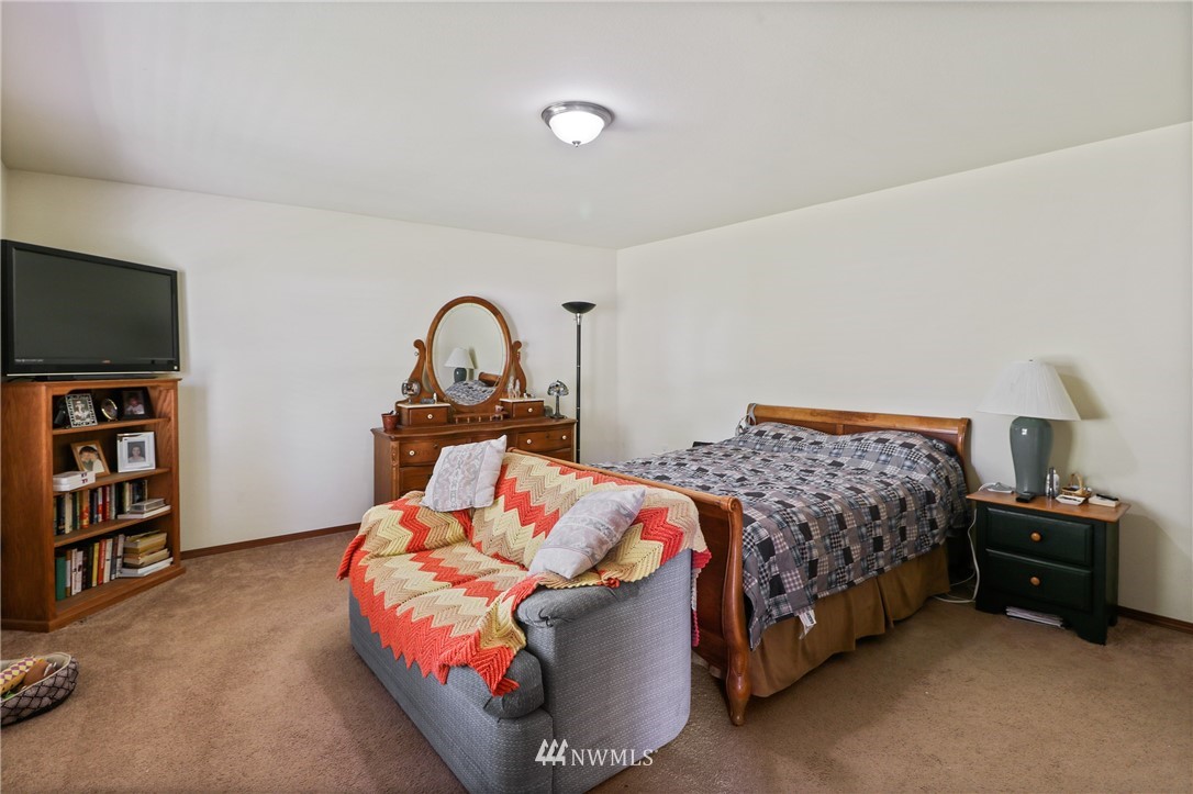 407 Raintree Loop Court Southeast Rainier, WA 98576 - Photo 23 of 38 Gallery Image 23