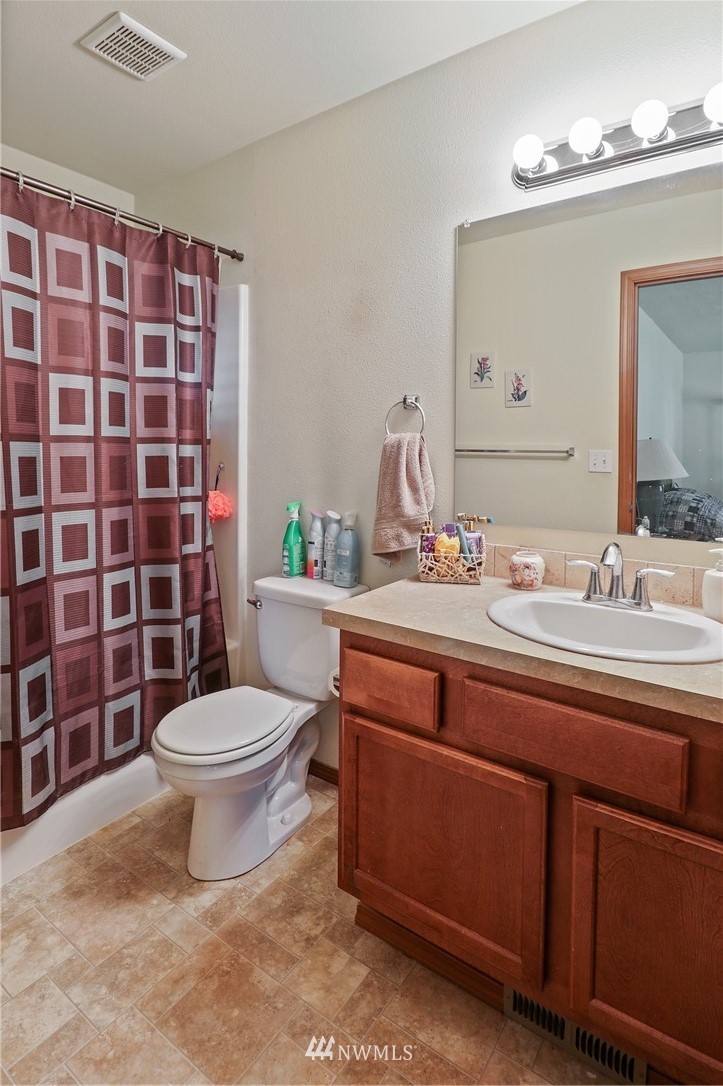 407 Raintree Loop Court Southeast Rainier, WA 98576 - Photo 24 of 38 Gallery Image 24