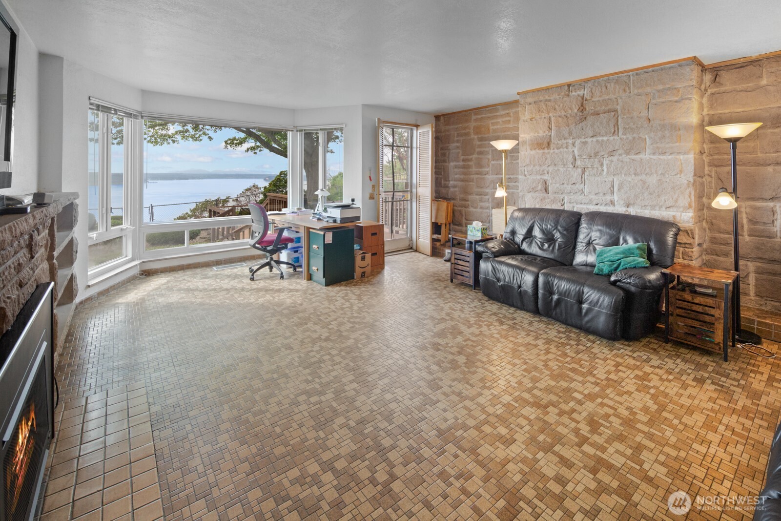 10445 Marine View Drive Southwest Seattle, WA 98146 - Photo 9 of 40