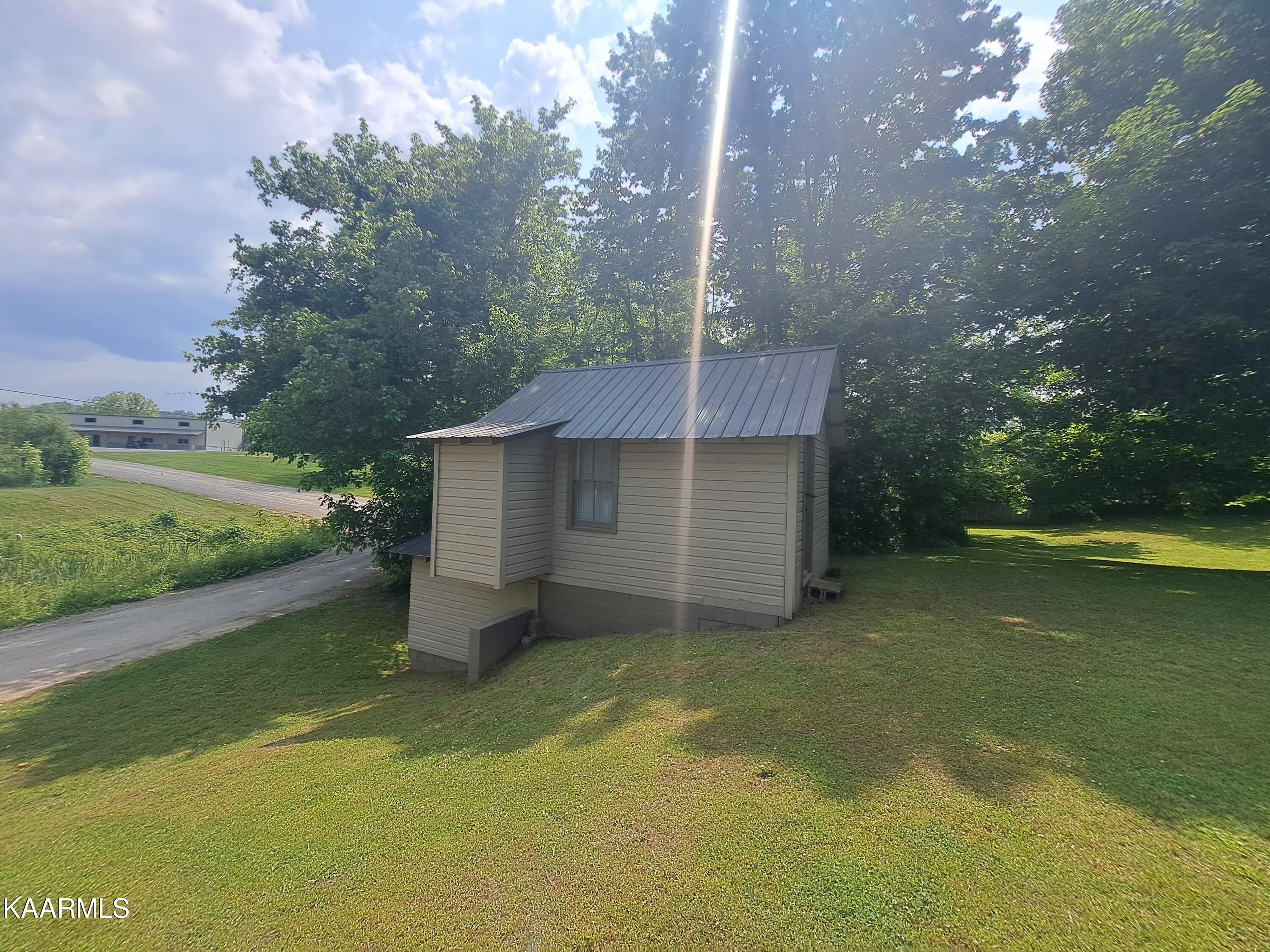 5807 River Road Huntsville, TN 37756 - Photo 10 of 37 20230525_154405