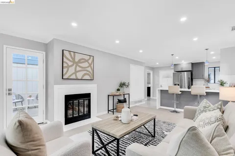 $368,000 | 210 Chatham Court, Pacheco, CA 94553