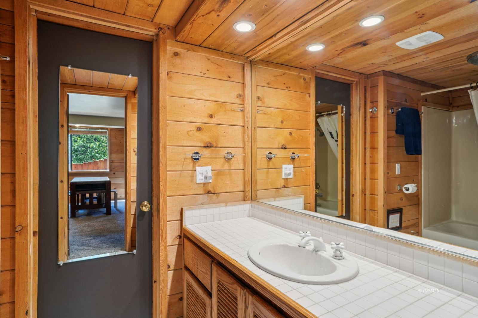 24800 Marion Ridge Drive Idyllwild, CA 92549 - Photo 18 of 42 Bathroom 1