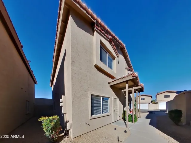 $1,599 | 17610 North 17th Place, Unit 21, Phoenix, AZ 85022