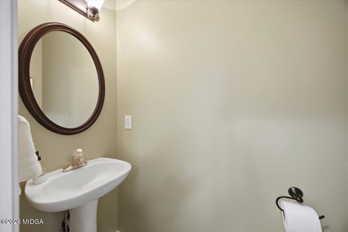 529 Edgefield Way Macon, GA 31210 - Photo 12 of 49 Half Bath on Main Level