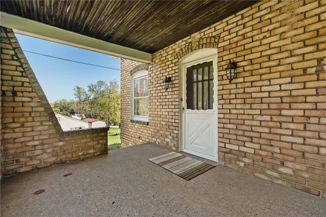 a view of front door of house