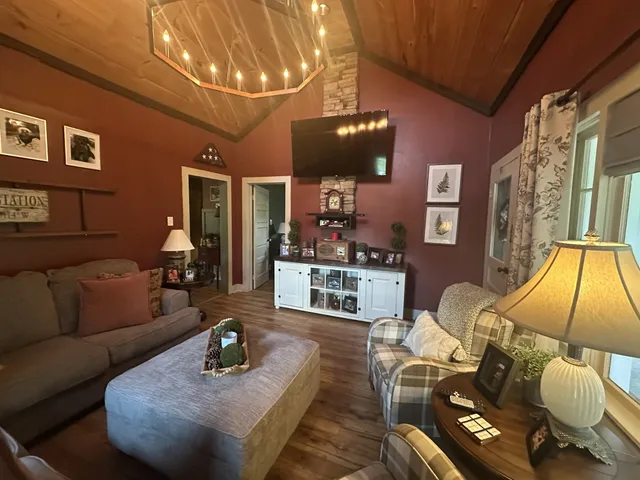 $219,900 | 381 Busby Road, Loretto, TN 38469