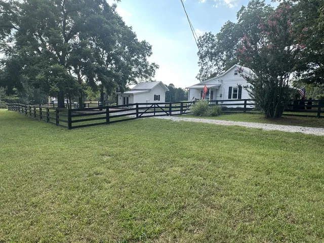 $219,900 | 381 Busby Road, Loretto, TN 38469