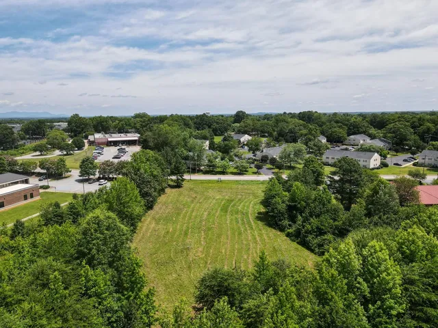 $575,000 | 457 B Pennsylvania Avenue, Greer, SC 29650