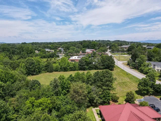 $575,000 | 457 B Pennsylvania Avenue, Greer, SC 29650