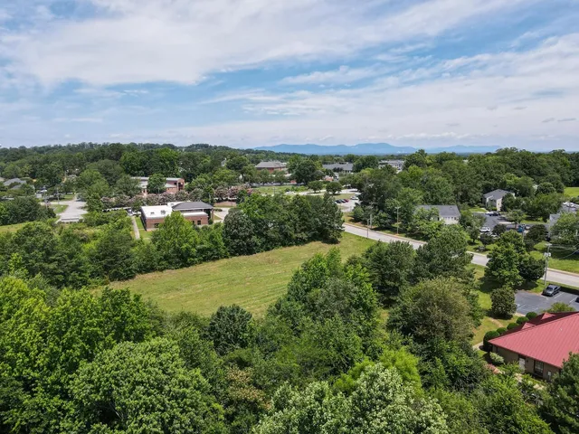 $575,000 | 457 B Pennsylvania Avenue, Greer, SC 29650