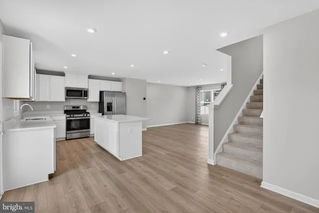 $449,900 | 328 Creekside Drive, New Providence, PA 17560