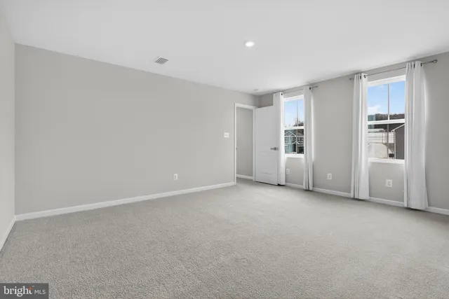 $449,900 | 328 Creekside Drive, New Providence, PA 17560