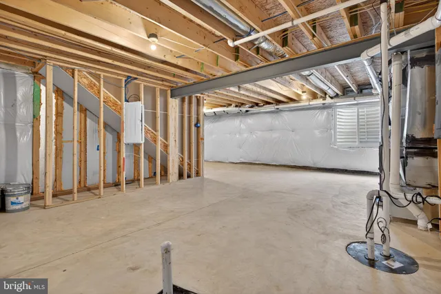 $449,900 | 328 Creekside Drive, New Providence, PA 17560