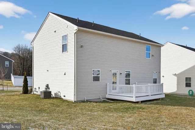 $449,900 | 328 Creekside Drive, New Providence, PA 17560