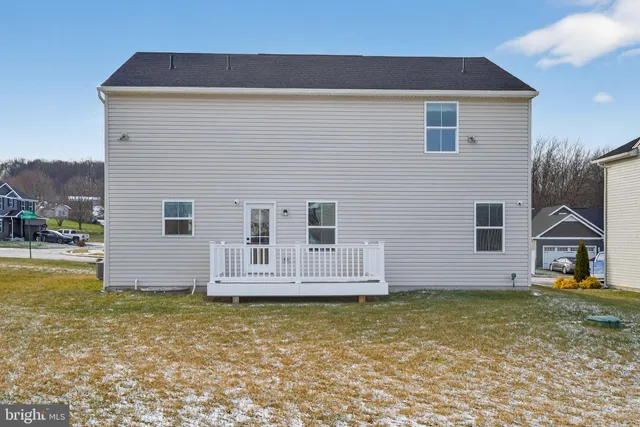 $449,900 | 328 Creekside Drive, New Providence, PA 17560