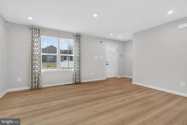 $449,900 | 328 Creekside Drive, New Providence, PA 17560