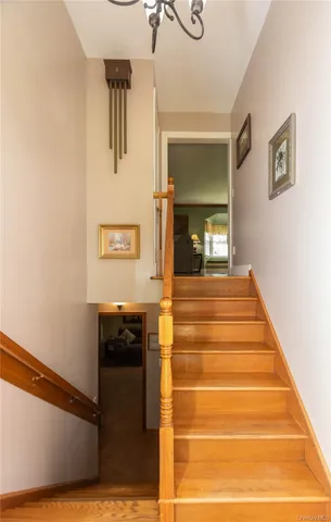 $584,500 | 89 Birch Drive, Pleasant Valley, NY 12569