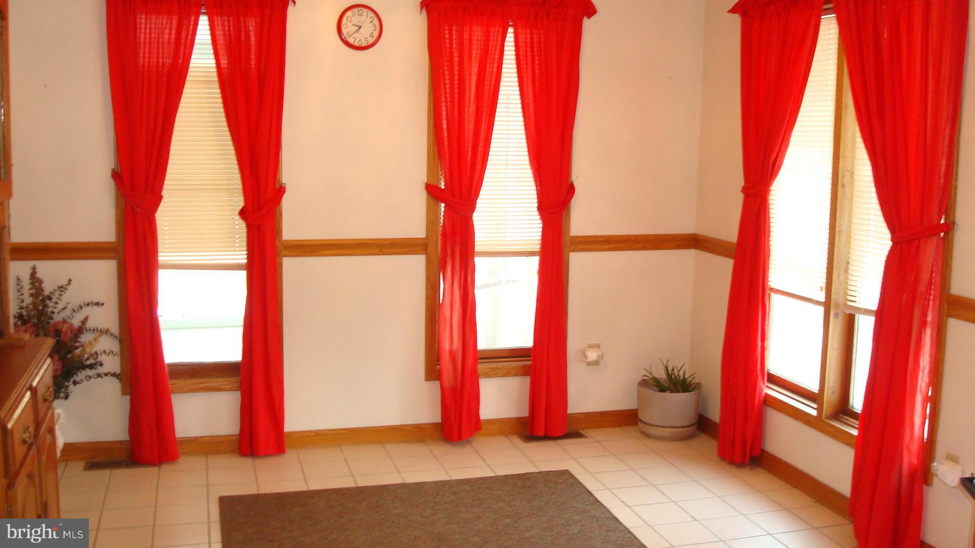 13904 Double Pine Road Flintstone, MD 21530 - Photo 4 of 16 Interior (General)