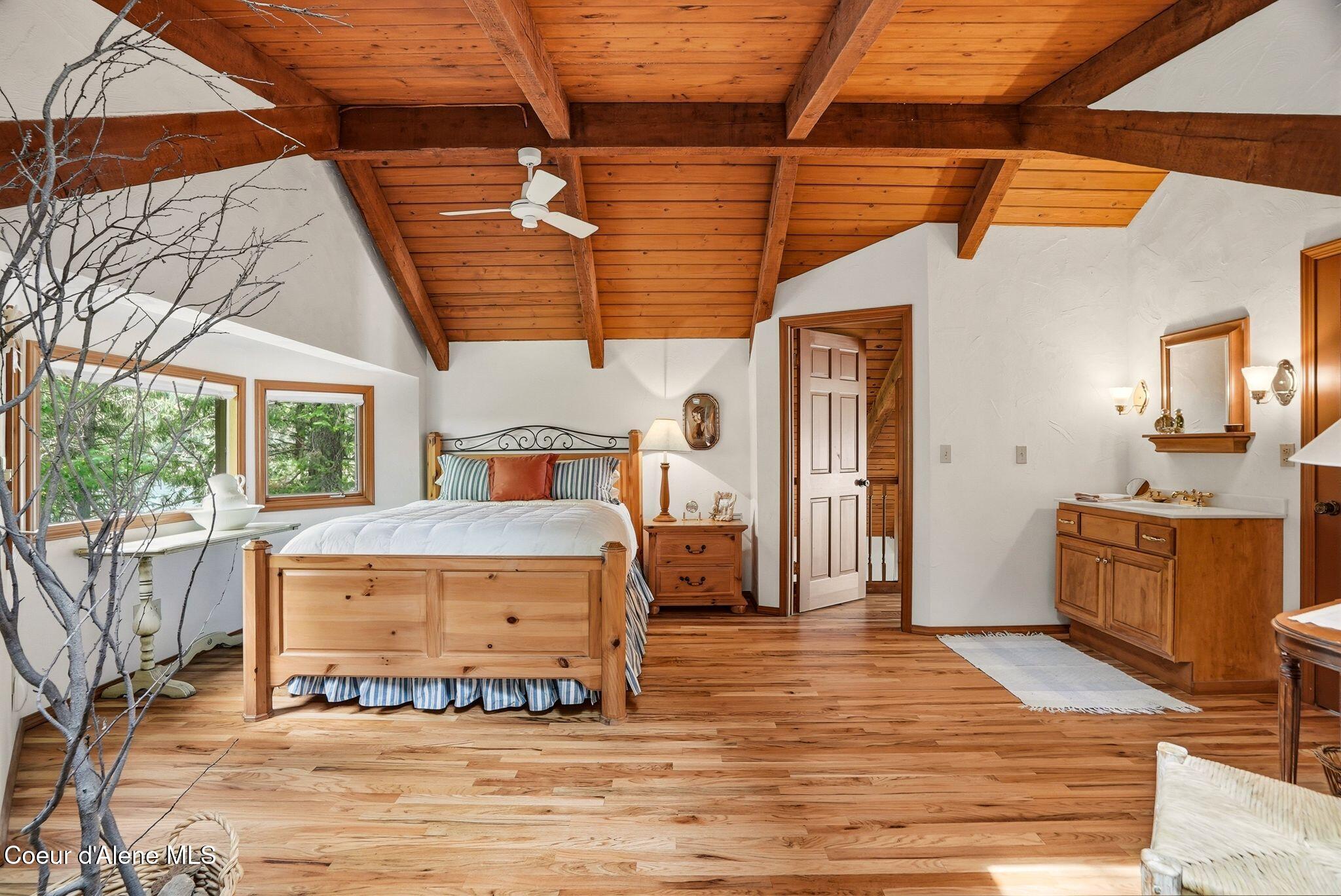 3337 South Lands End Road Coeur D'Alene, ID 83814 - Photo 23 of 49 Primary Bedroom