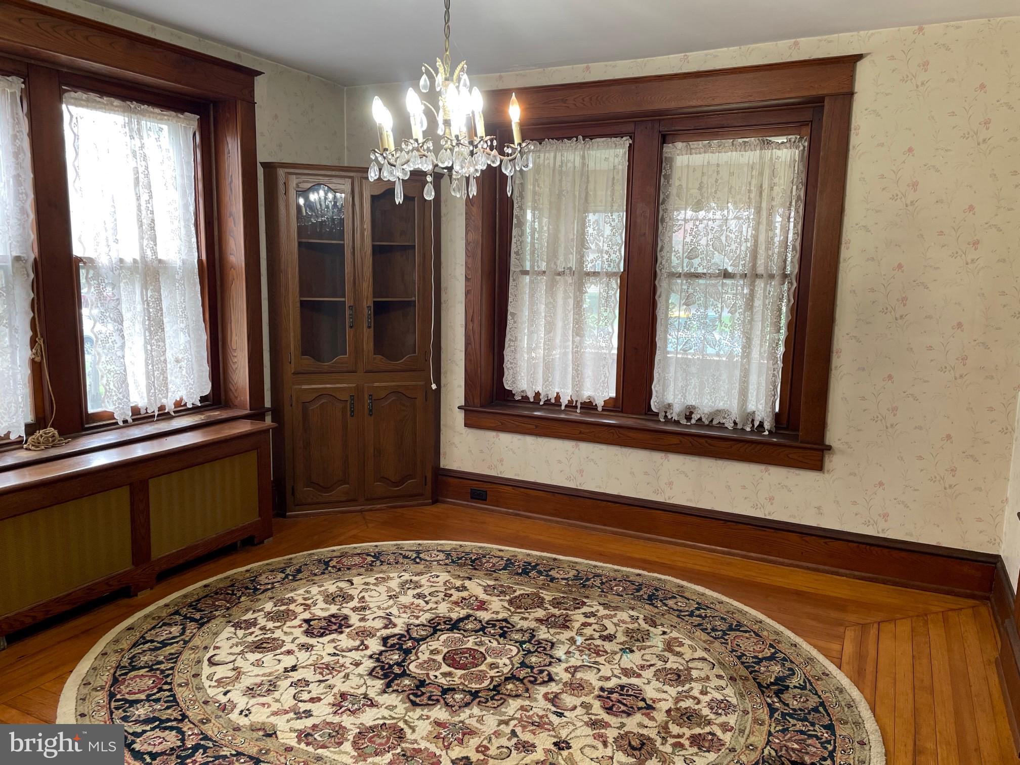 225 Linden Lane Riegelsville, PA 18077 - Photo 11 of 27 Dining room