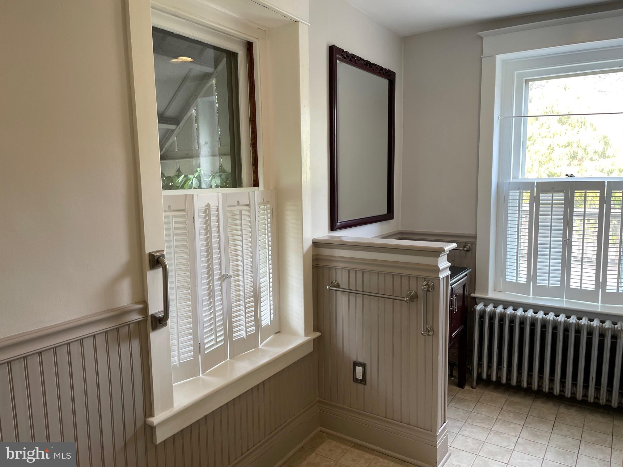 225 Linden Lane Riegelsville, PA 18077 - Photo 12 of 27 1st floor full bath