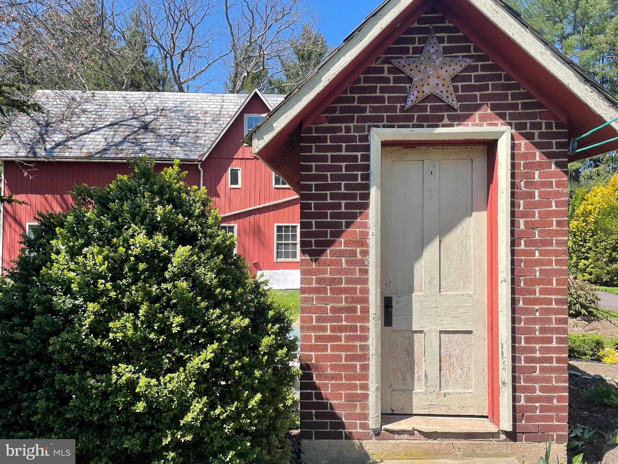 225 Linden Lane Riegelsville, PA 18077 - Photo 23 of 27 Outhouse/Shed