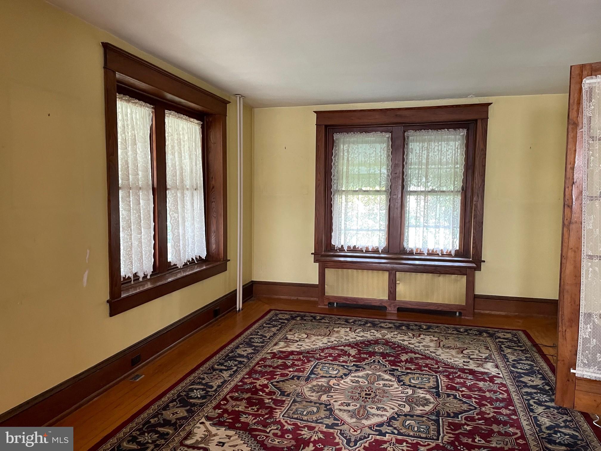 225 Linden Lane Riegelsville, PA 18077 - Photo 9 of 27 Family room