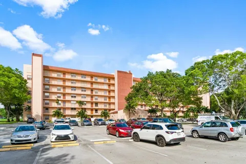 $99,000 | 14623 Bonaire Boulevard, Unit 405, Delray Beach, FL 33446