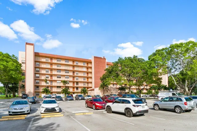 $99,000 | 14623 Bonaire Boulevard, Unit 405, Delray Beach, FL 33446