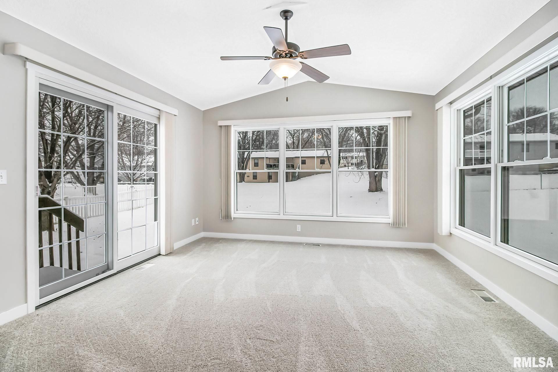 5732 Appleton Road Bettendorf, IA 52722 - Photo 12 of 25 Gallery Image 12