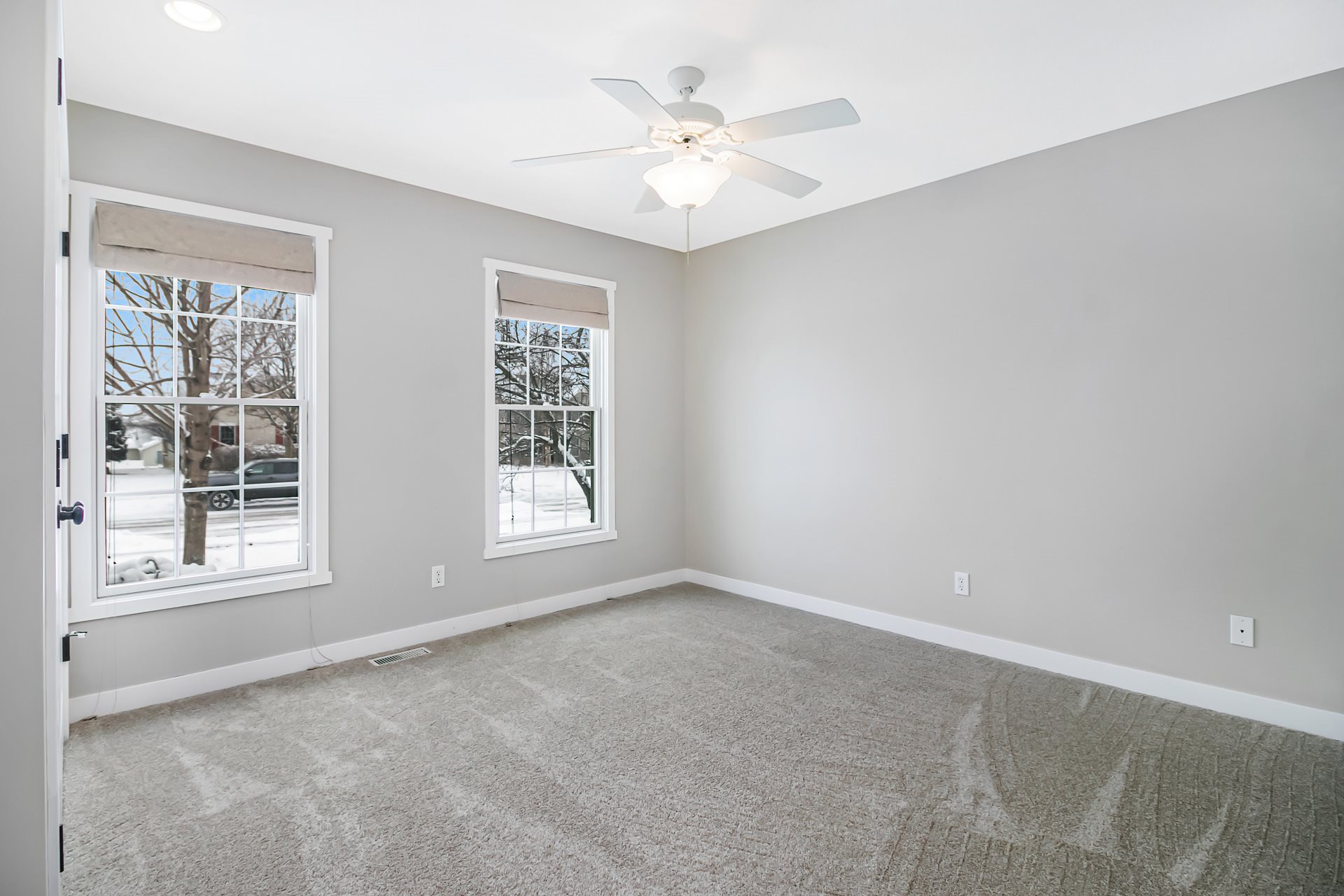 5732 Appleton Road Bettendorf, IA 52722 - Photo 4 of 25 Gallery Image 4