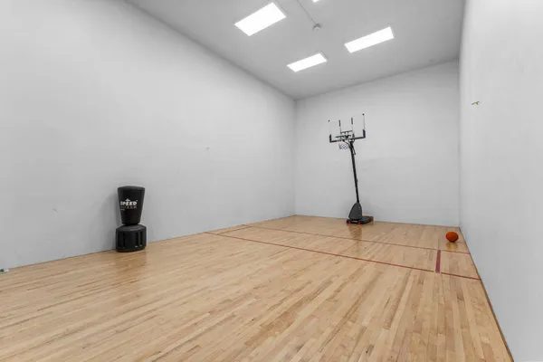 $140,000 | 4397 Wilshire Boulevard, Unit 204, Mound, MN 55364