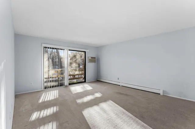 $140,000 | 4397 Wilshire Boulevard, Unit 204, Mound, MN 55364