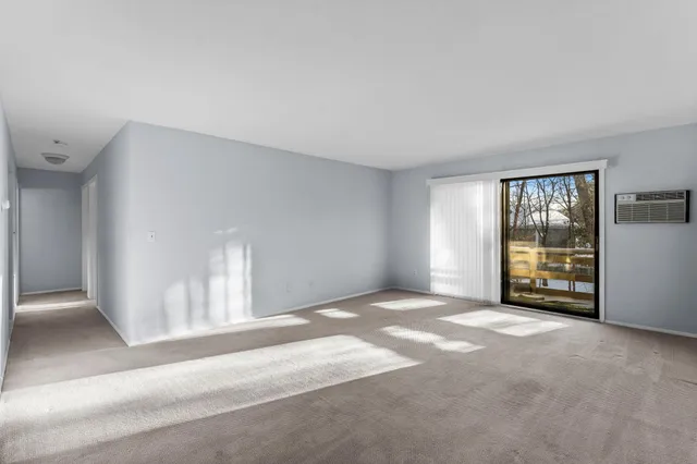 $140,000 | 4397 Wilshire Boulevard, Unit 204, Mound, MN 55364