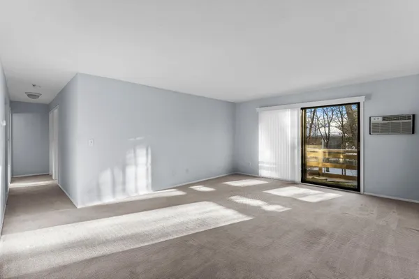 $140,000 | 4397 Wilshire Boulevard, Unit 204, Mound, MN 55364