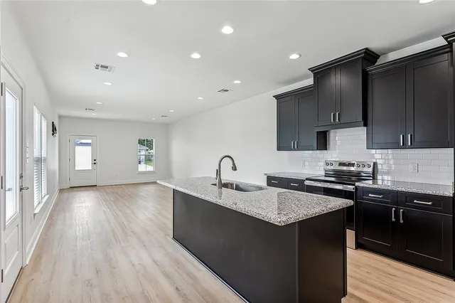 $1,800 | 106 Havana Street, Unit B, Belle Chasse, LA 70037