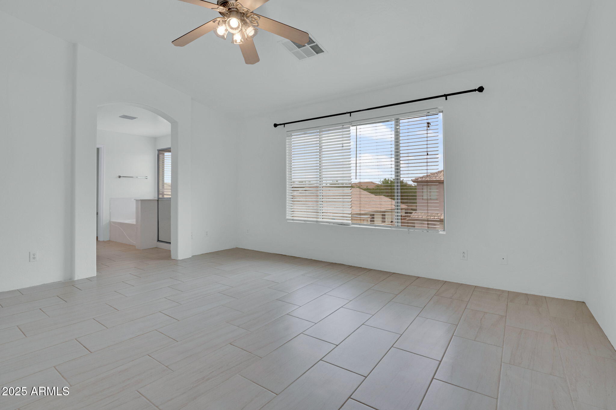 7325 West Williams Street Phoenix, AZ 85043 - Photo 14 of 30 Primary Bedroom