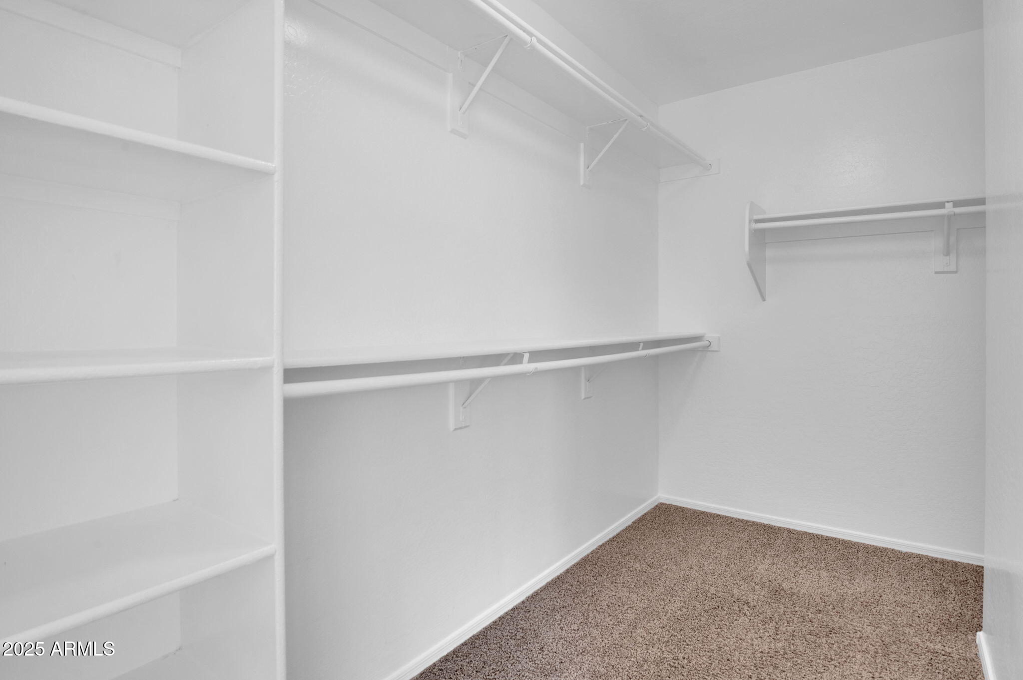 7325 West Williams Street Phoenix, AZ 85043 - Photo 17 of 30 Primary Closet