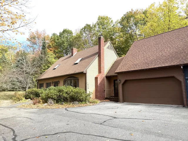 $425,000 | 15 Country Club Drive, Auburn, ME 04210