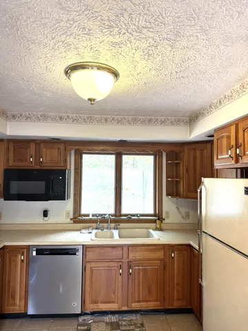 $425,000 | 15 Country Club Drive, Auburn, ME 04210