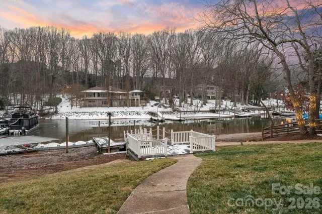 $2,100,000 | 388 Ponderosa Circle, Mooresville, NC 28117