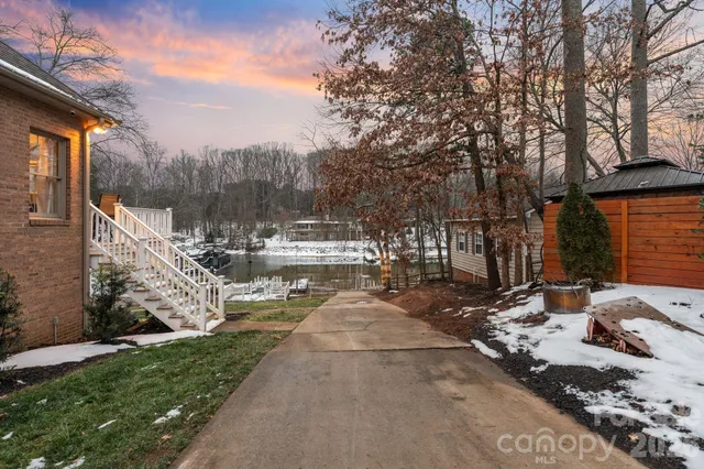 $2,100,000 | 388 Ponderosa Circle, Mooresville, NC 28117