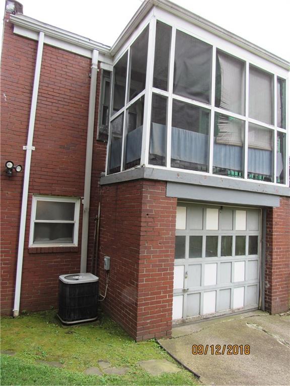 1687 Laketon Road Pittsburgh, PA 15221 - Photo 3 of 22 Gallery Image 3