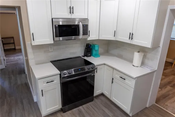$3,100 | 250 Northwest 14th Way, Unit 250, Dania Beach, FL 33004