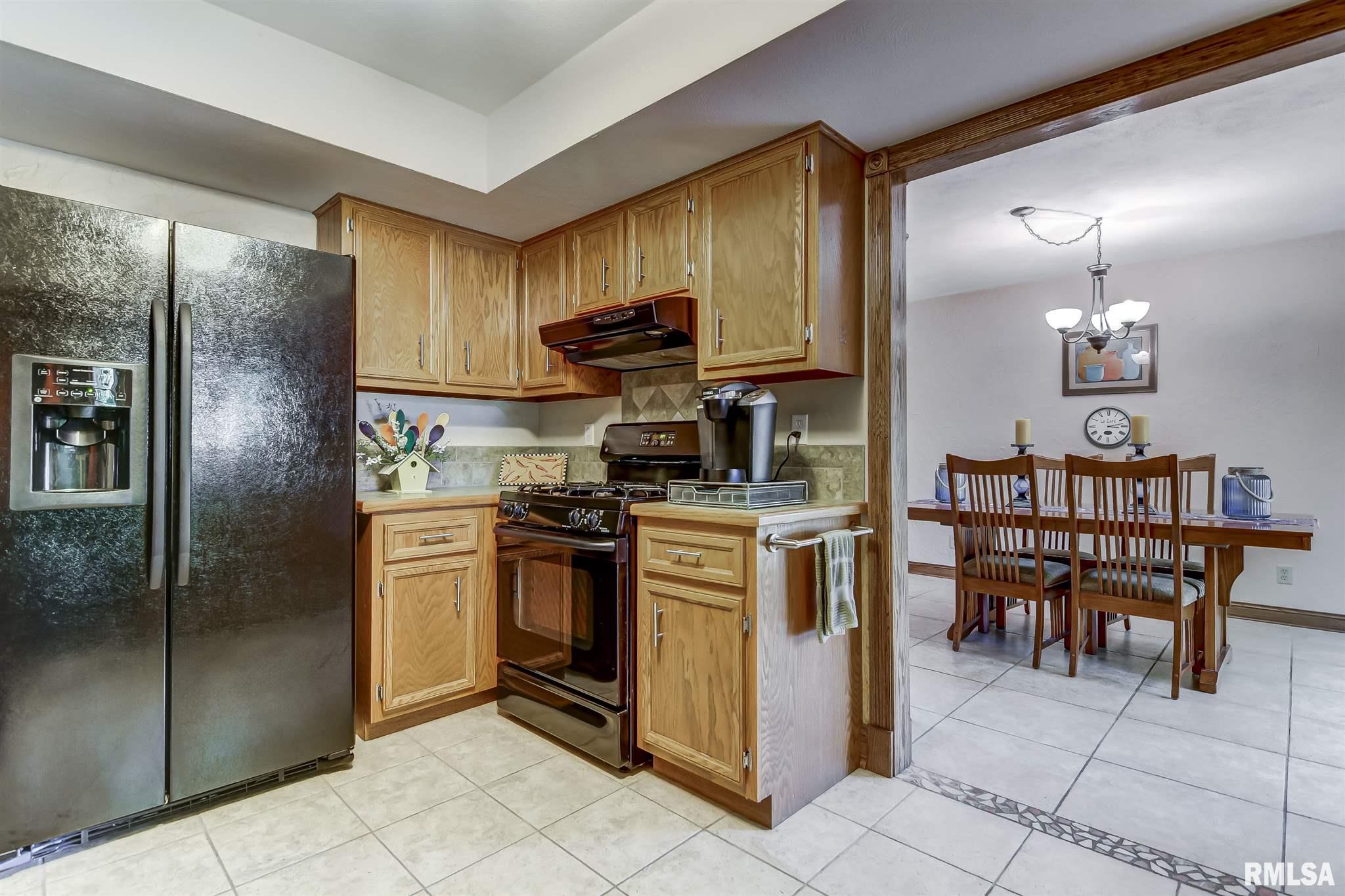 1808 South Cog Mill Springfield, IL 62704 - Photo 12 of 36 Gallery Image 12