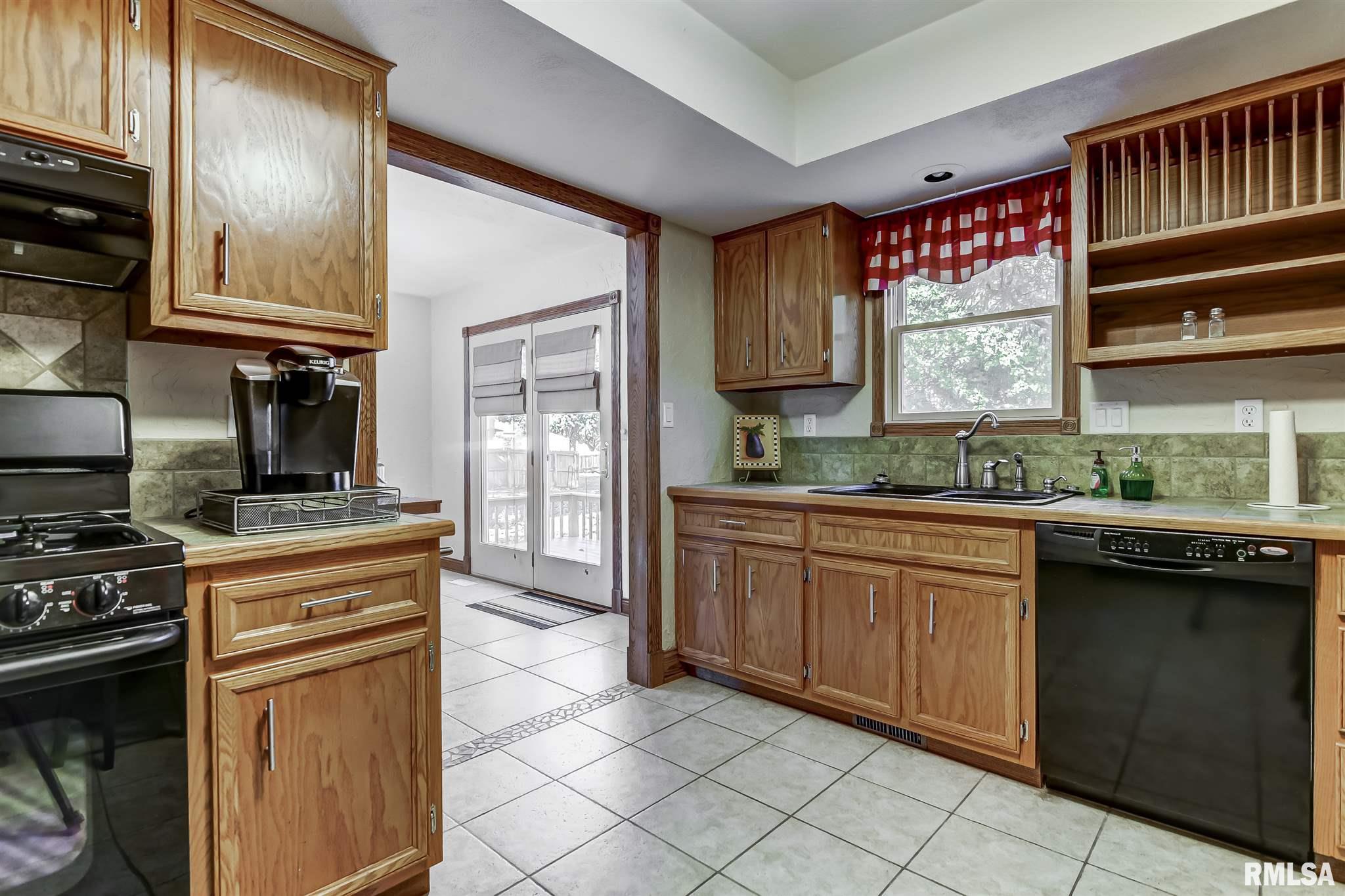 1808 South Cog Mill Springfield, IL 62704 - Photo 13 of 36 Gallery Image 13