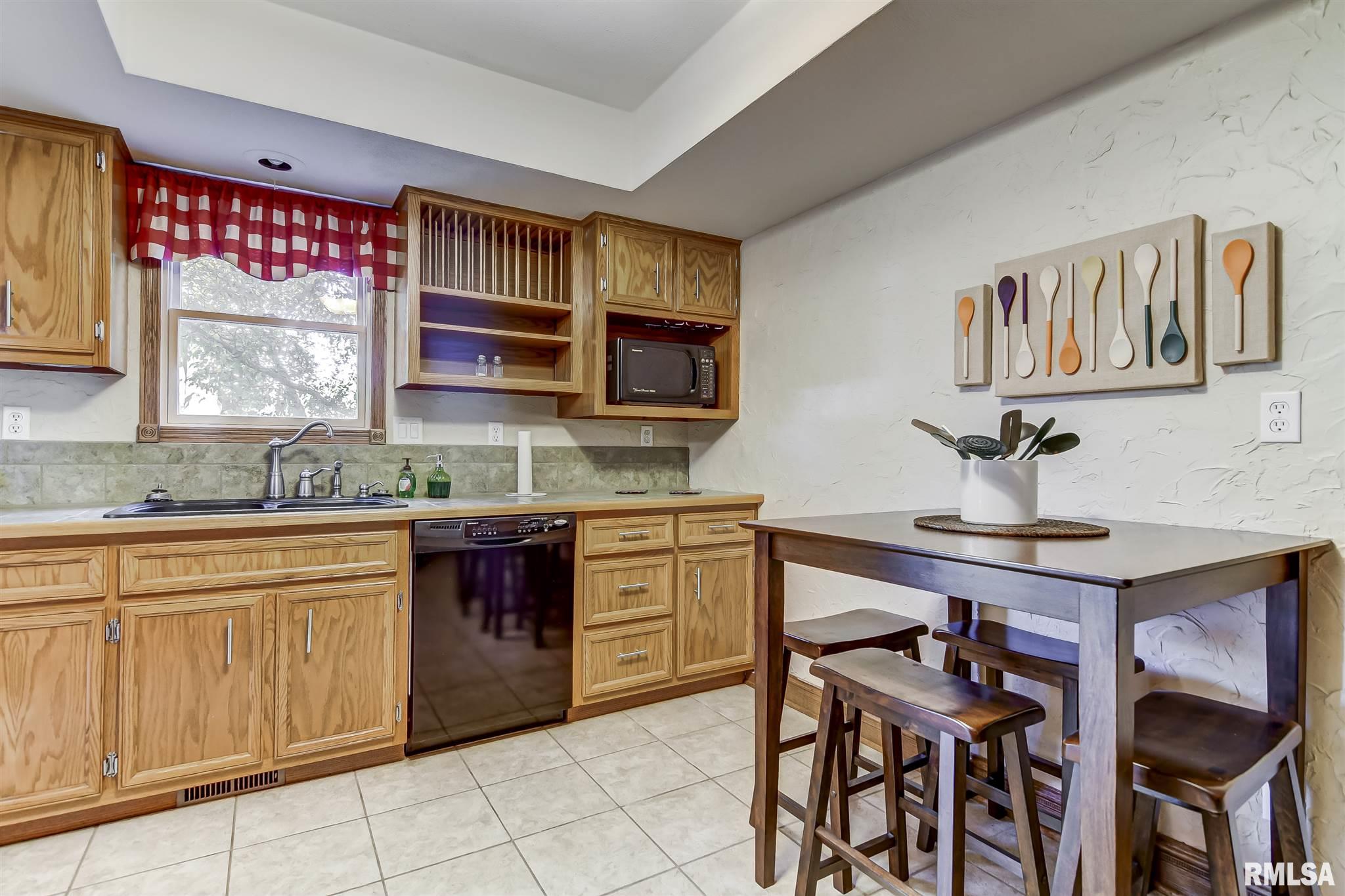 1808 South Cog Mill Springfield, IL 62704 - Photo 14 of 36 Gallery Image 14