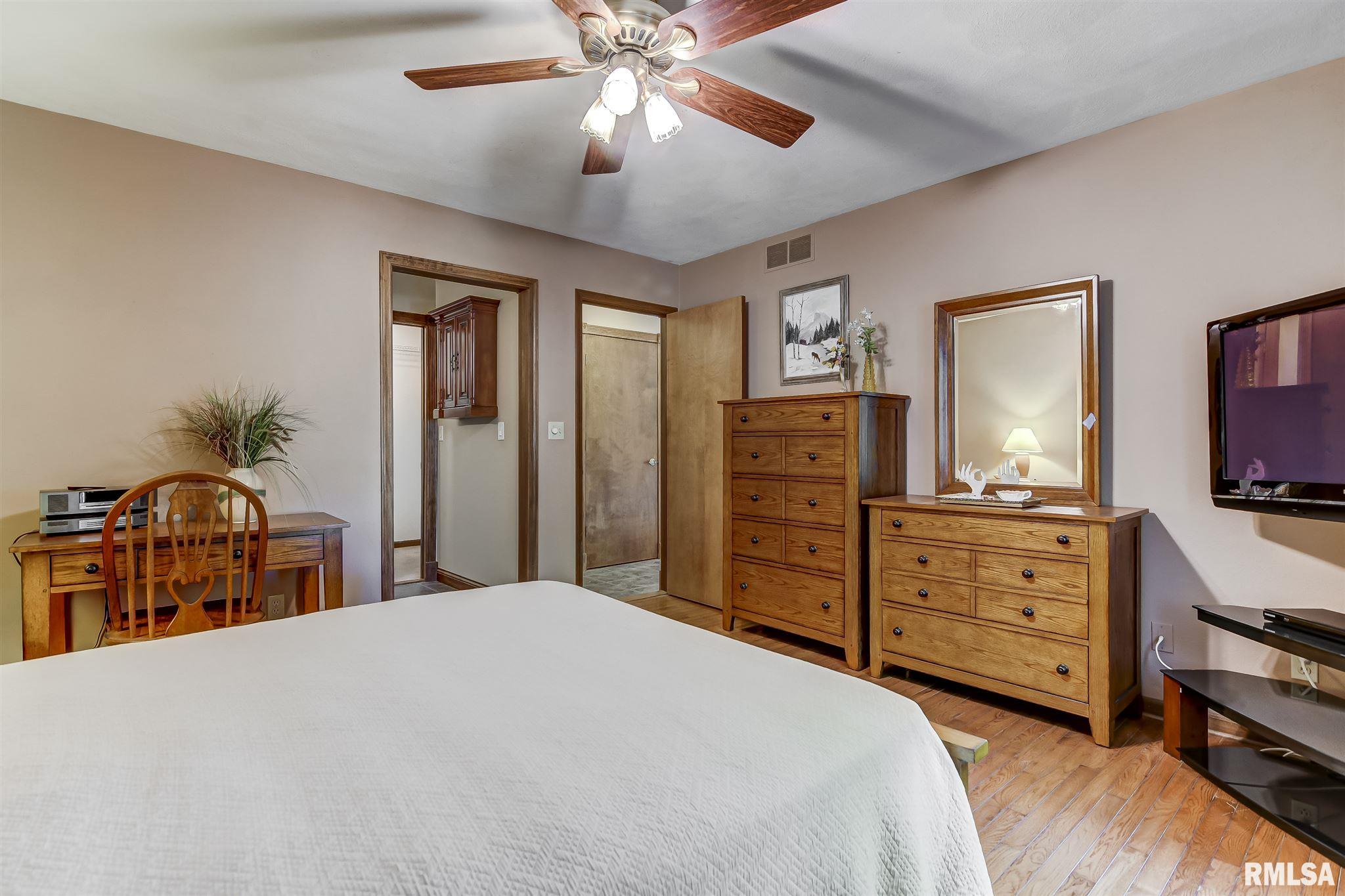 1808 South Cog Mill Springfield, IL 62704 - Photo 18 of 36 Gallery Image 18